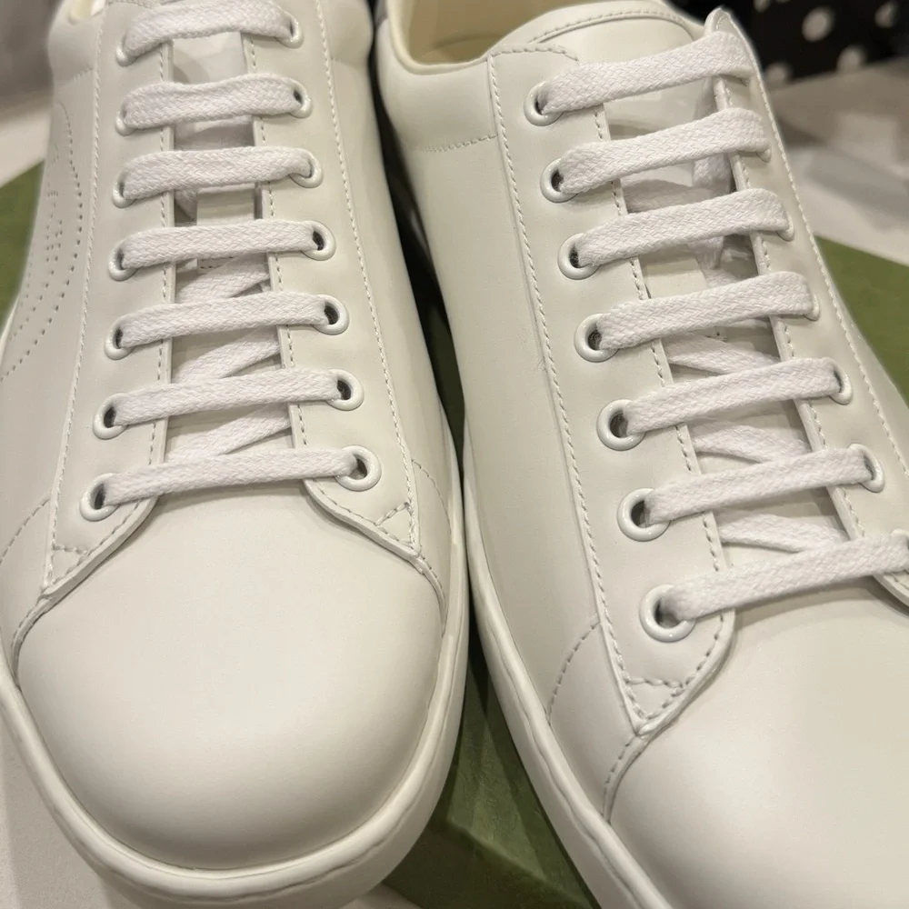 Gucci Men Blanc Micro Soft White and Gray Leather Sneakers